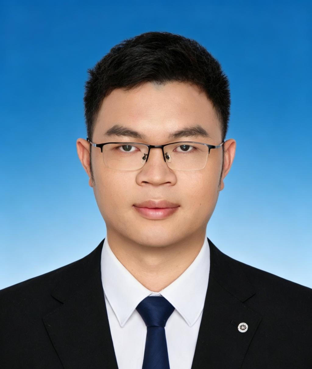 覃健桂 院长助理